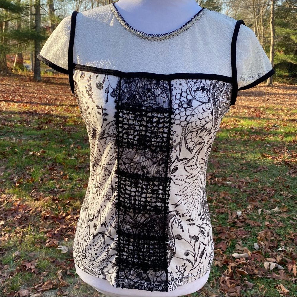 ANAC KIMI TOP BLACK WHITE FLORAL LACE STRETCH PRINT CREW NECK CAP SLEEVE Size S